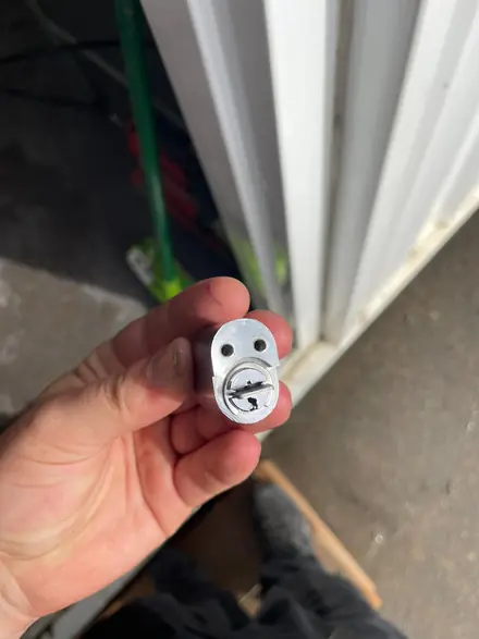 Broken key extraction from a lock cylinder in Brisbane